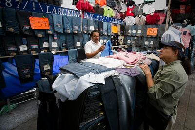 Retiran a ambulantes sin licencia del tianguis Las Garzas