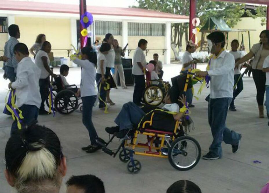 Incluyen a niños con capacidades diferentes