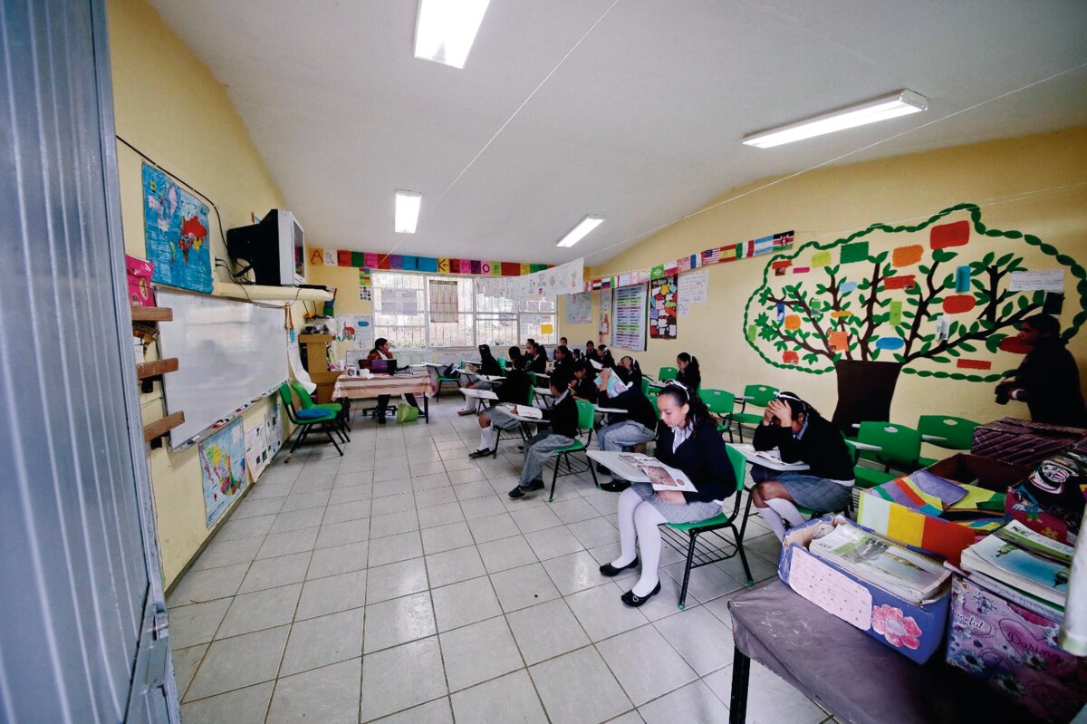Sector educativo tiene rezago de 3 ciclos escolares a causa de la pandemia