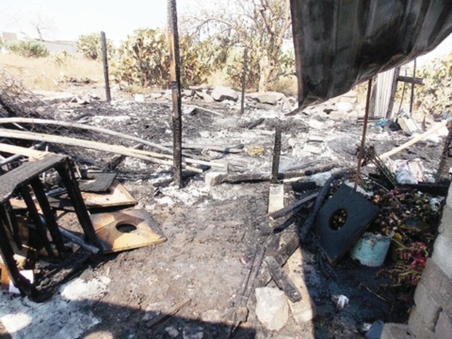 Se registra incendio  en Colinas Santa Cruz