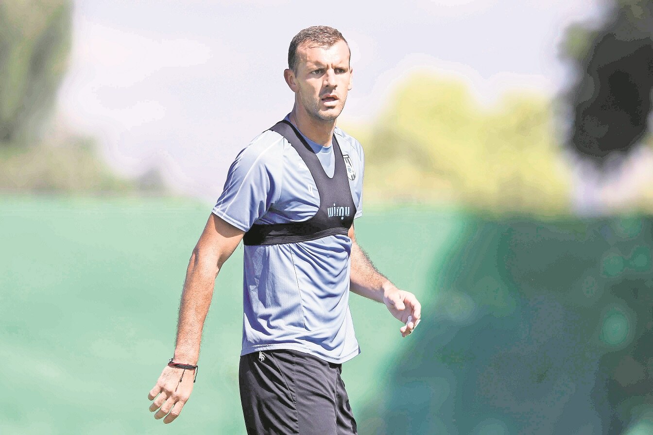 Novaretti espera buen cierre de los Gallos Blancos