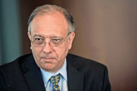 UBS: subirá tasas Banxico si dólar llega a 19 pesos