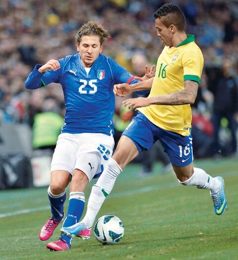 Italia y Brasil dan muestra de poder