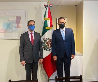 Mauricio Kuri se encuentra con Esteban Moctezuma