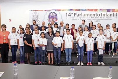Los mejores alumnos en el Parlamento Infantil 