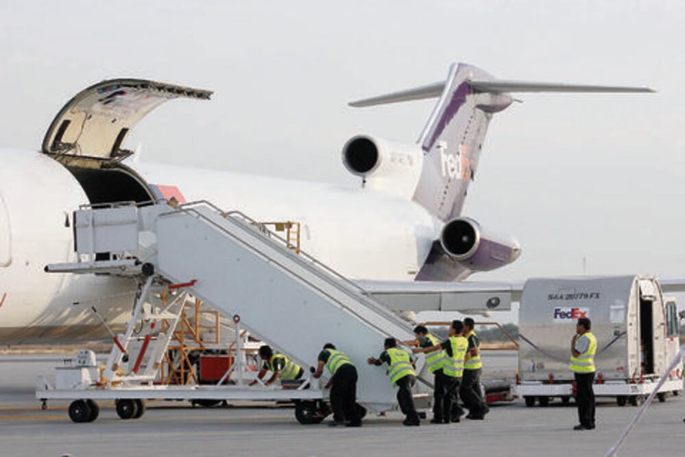 Llama Salas a extender inversiones hacia Cuba