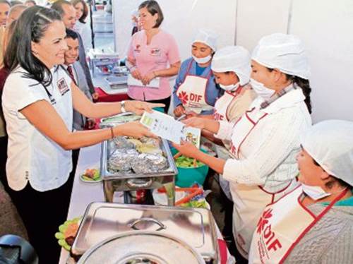 Realizan muestra gastronómica regional