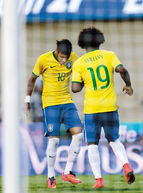 Brasil, a media máquina, golea