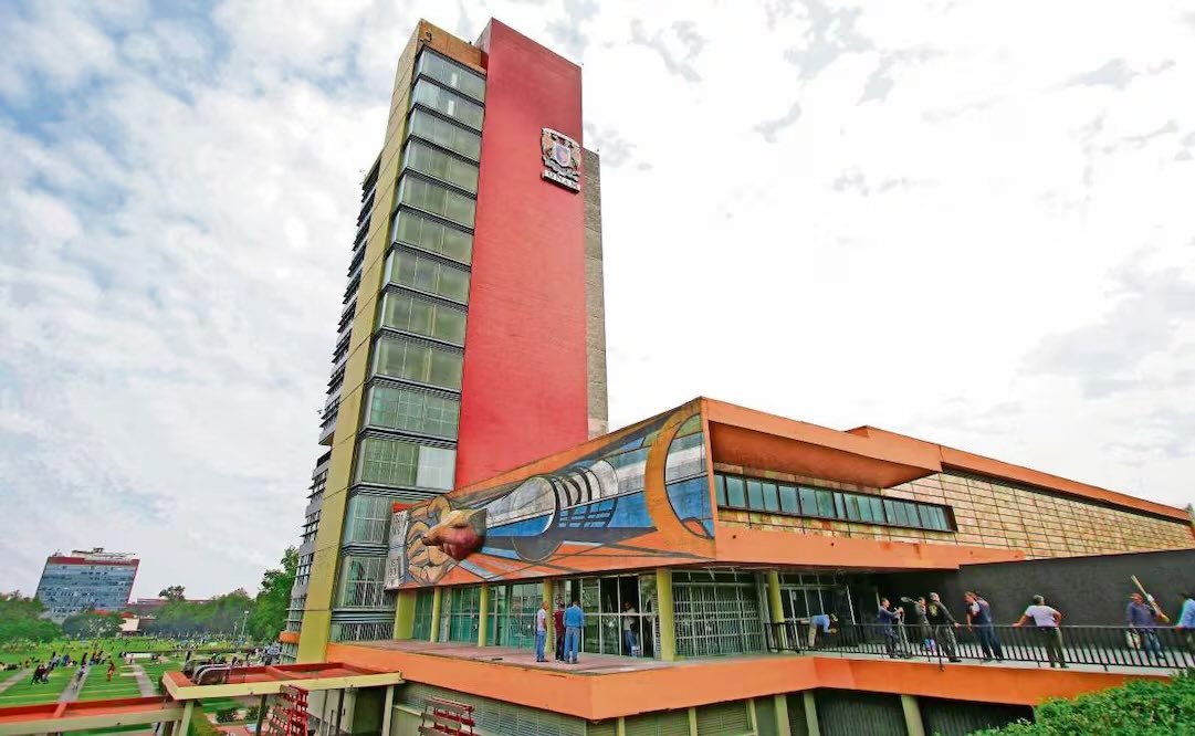 La UNAM ha sido crítica y siempre ha resultado incómoda a los gobiernos; a los del PRI en la época autoritaria, y a los gobiernos de la transición, señaló el investigador Lorenzo Córdova. Foto: Carlos Mejía / EL UNIVERSAL