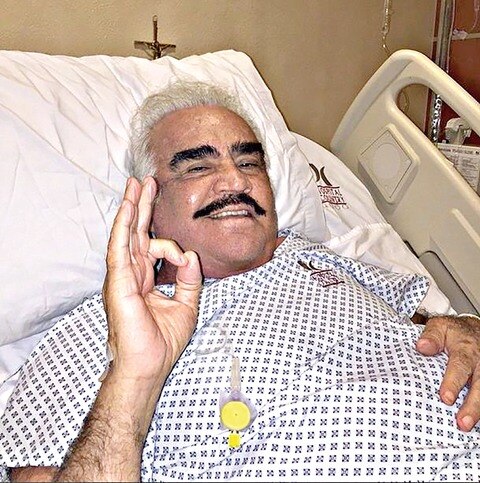 Chente le echa ganas en el hospital