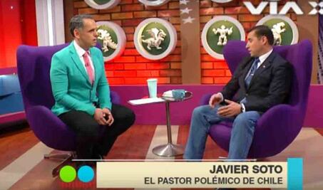 Pastor ofende a comunidad gay durante entrevista en vivo