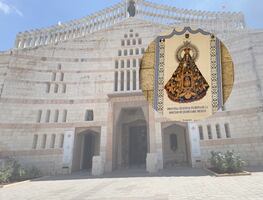Colocan mosaico de la Virgen de los Dolores de Soriano en Nazaret