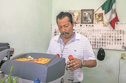 No dejes de comprarles; las obras de Paseo 5 de Febrero ya afectan la economía de comerciantes