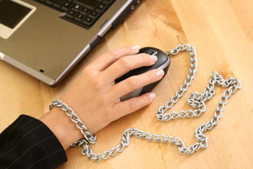 Son adictos a Internet el 6% de los humanos