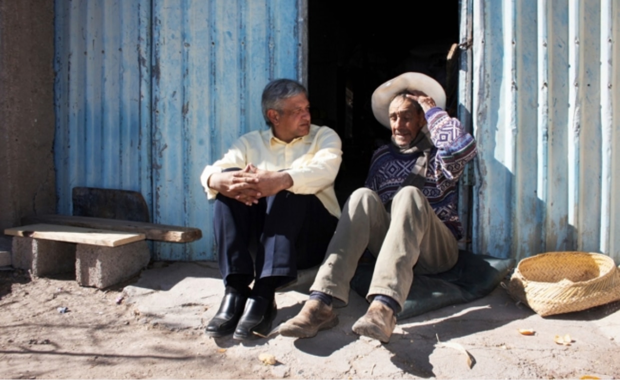 AMLO felicita a los papás mexicanos en el Día del Padre