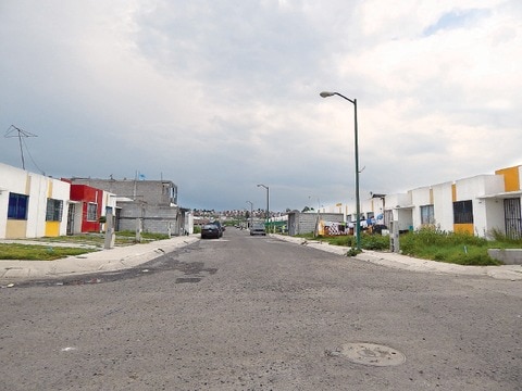 Denuncian a empresas por casas