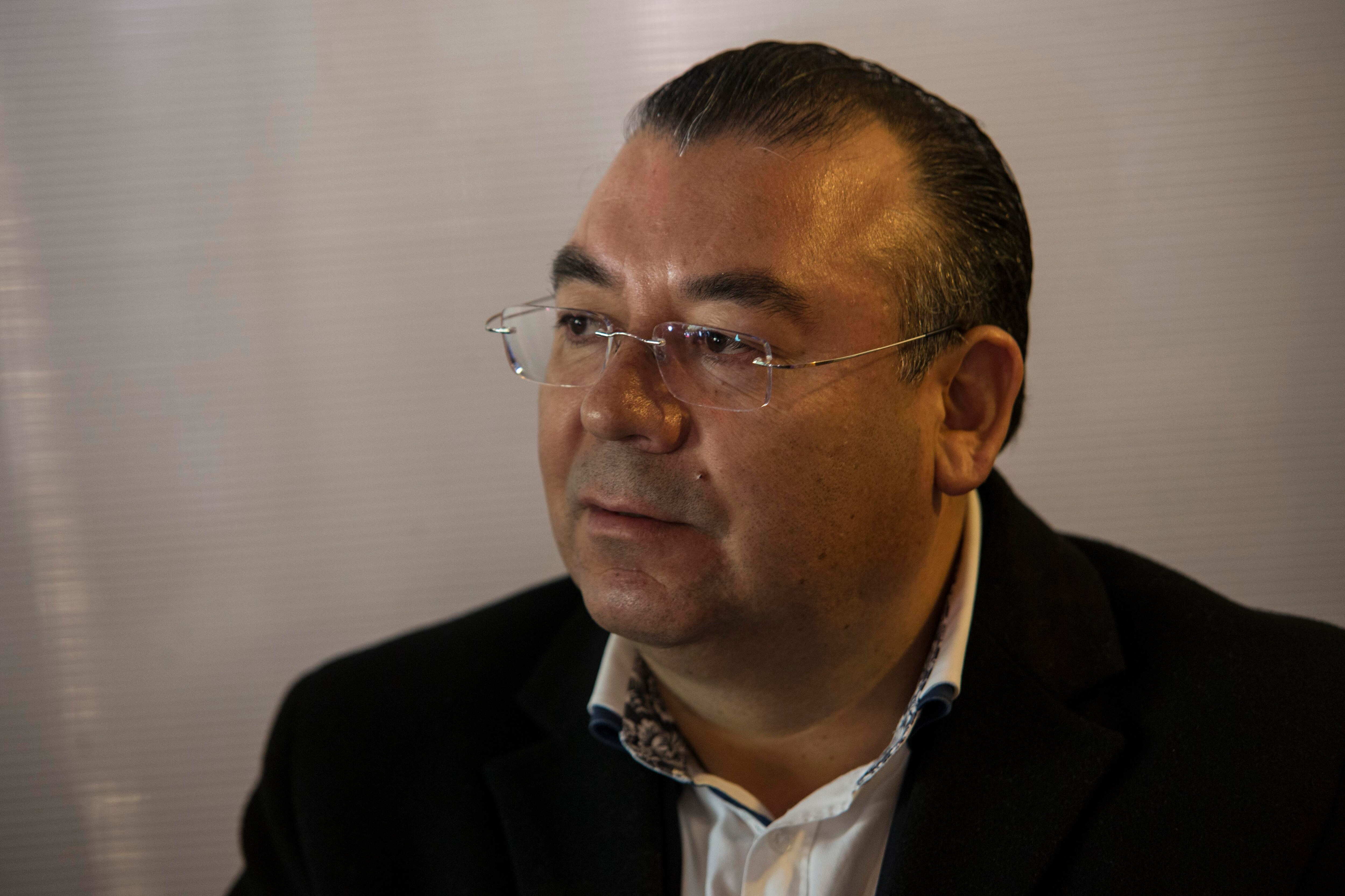Niega PRD nexos con Acción Nacional