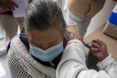 Felipa, la abuelita con EPOC que ya recibió la vacuna contra el Covid-19