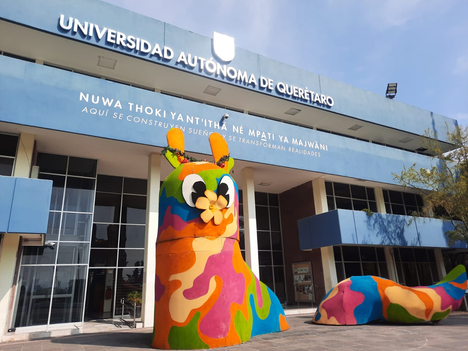 La escultura Dymas ya arribó a  la UAQ