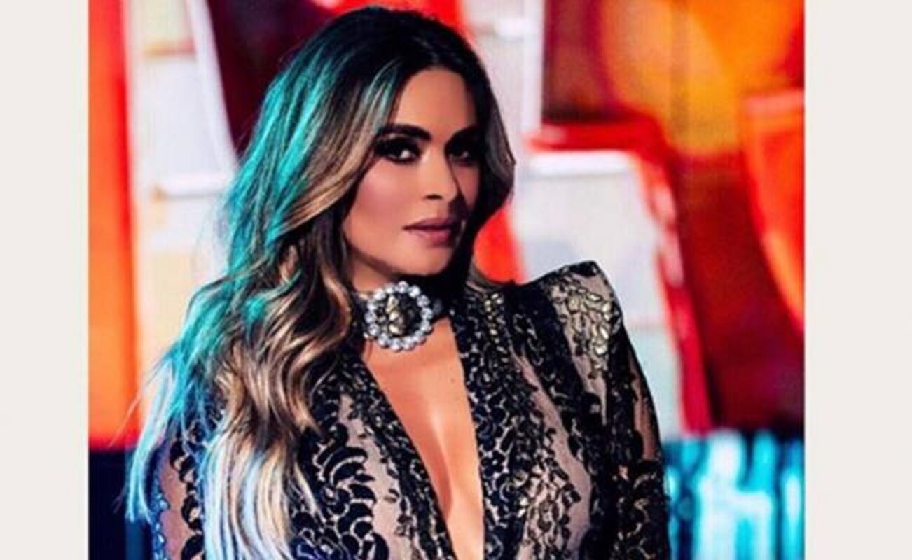 Galilea Montijo luce sus piernas y se gana elogios