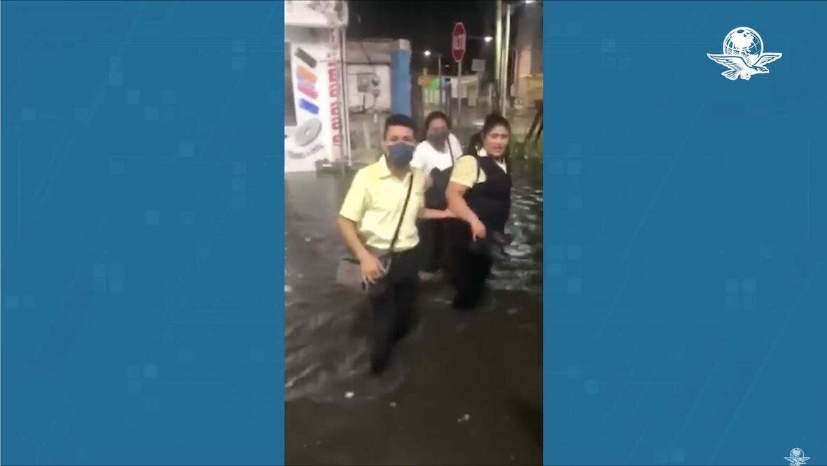 "¿Señora, ya cuenta con su crédito?": pese a inundaciones, empleados de Coppel ofrecen servicio; se viraliza en TikTok