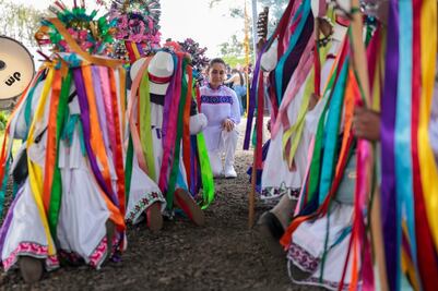 Claudia Sheinbaum entrega 139.9 mdp del FAISPIAM a pueblo originarios de Querétaro