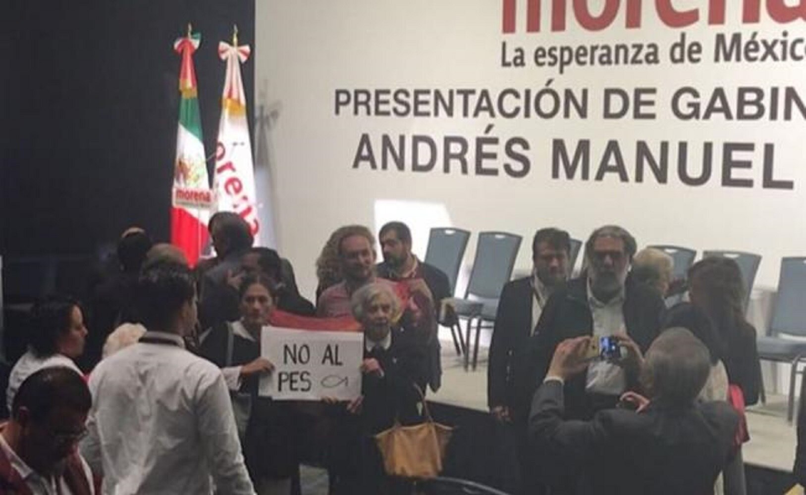 Protesta Elena Poniatowska contra alianza de AMLO y Encuentro Social