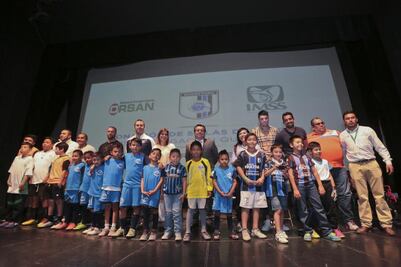 Gallos. Altruismo que hace vibrar