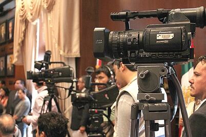 Presentan foro ley de periodistas 