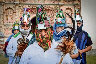 Alistan inauguración de Querétaro en Los Pinos