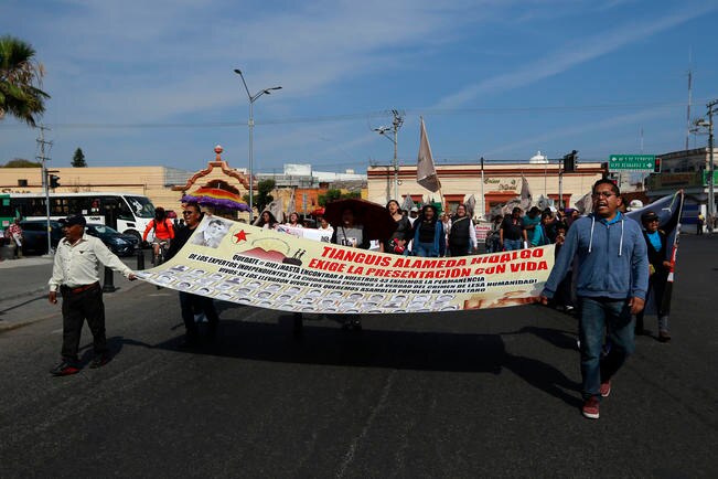 Padre pide no olvidar caso Ayotzinapa