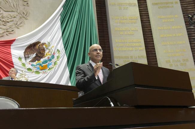 Guerra sucia se combate con trabajo: diputado 