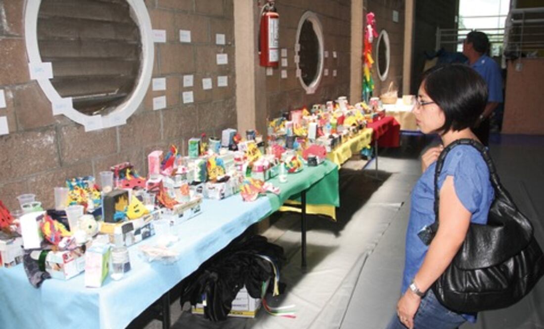 Clausuran niños curso de verano en la universidad