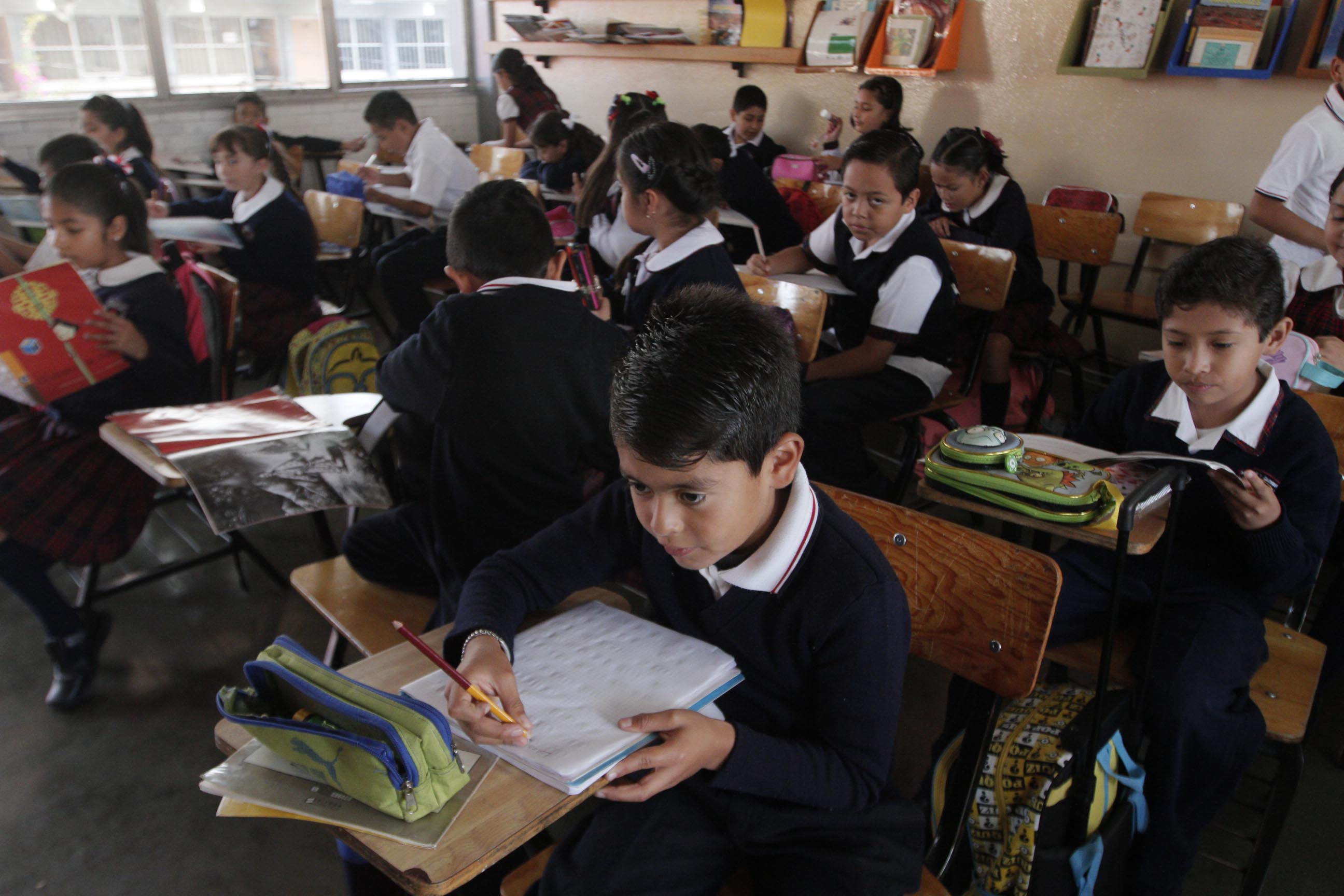 Sin aumentar, demanda de servicios escolares por sismo