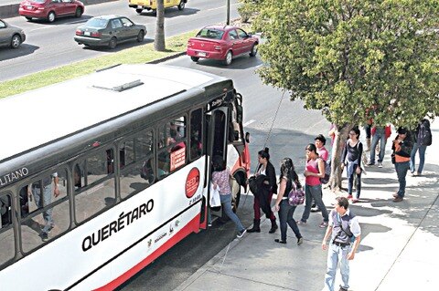 Analizan proyecto para confinar carril