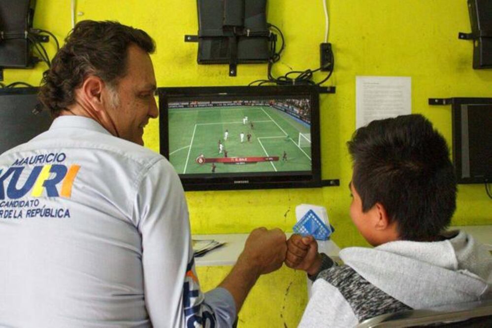 Kuri expkicó que se debe garantizar educación de calidad para que las familias tengan mayores ingresos