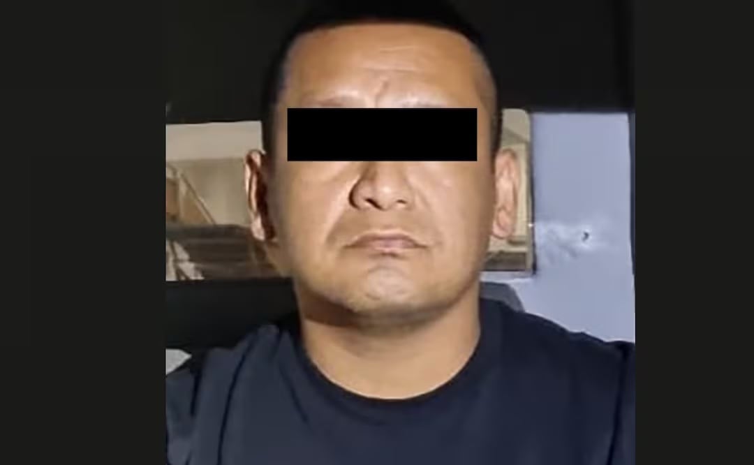 Detienen en Zapopan, Jalisco a Iván Cazarín Molina, "El Tanque", presunto operador regional del CJNG (06/10/2026). Foto: Tomada de X (@OHarfuch)