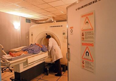 Resaltan utilidad de  resonancia magnética