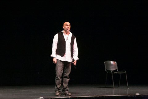 Padre e hijo recorren el país con el show Los Locos Suárez