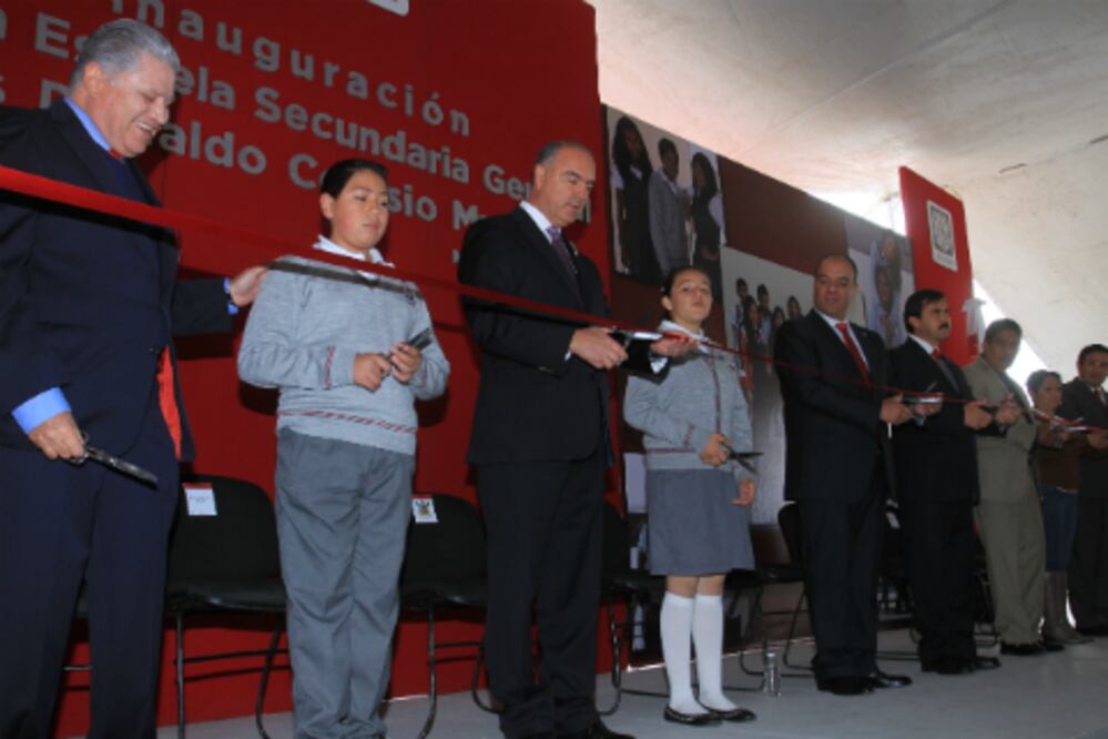 Inauguran escuela secundaria