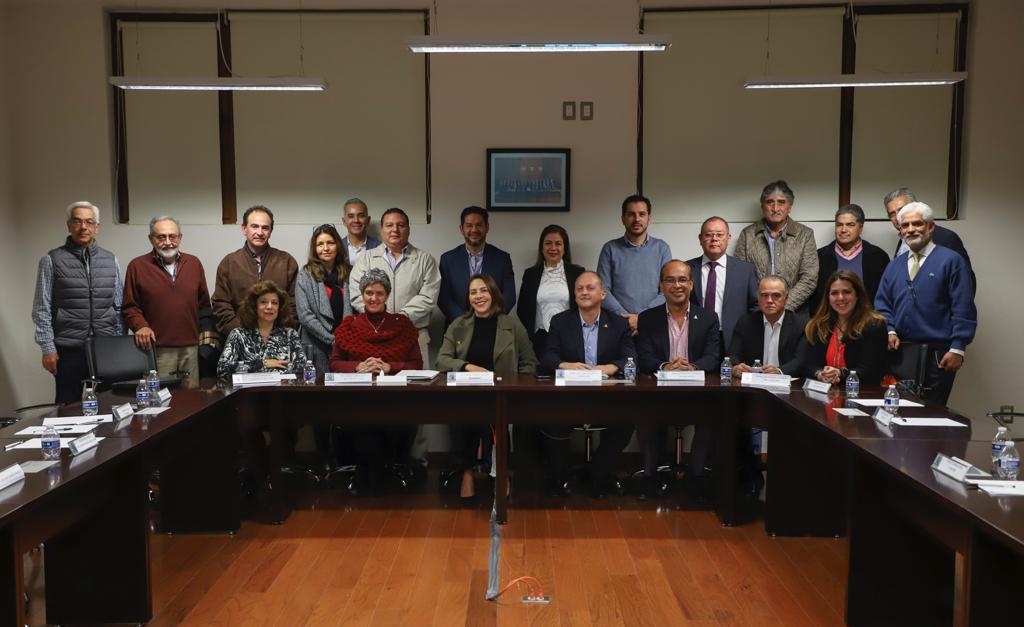 Se reúne el Consejo Directivo de Coparmex con la rectora de la UAQ