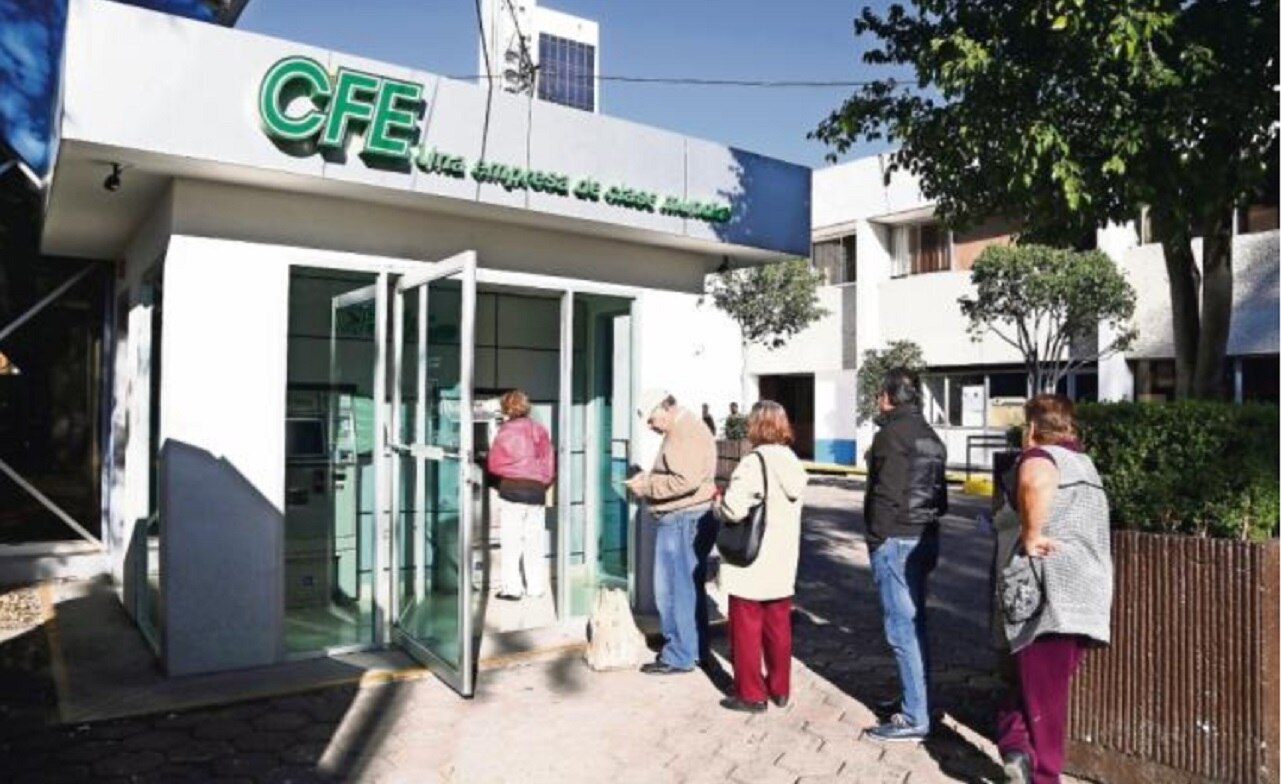 Para la CFE plantearon un director no político