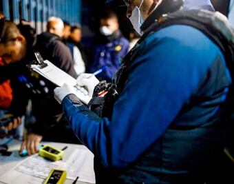 Reprueban antidoping 14 choferes de Qrobús