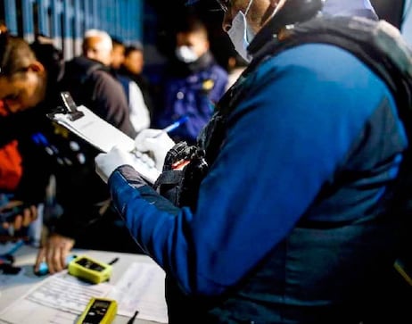 Reprueban antidoping 14 choferes de Qrobús