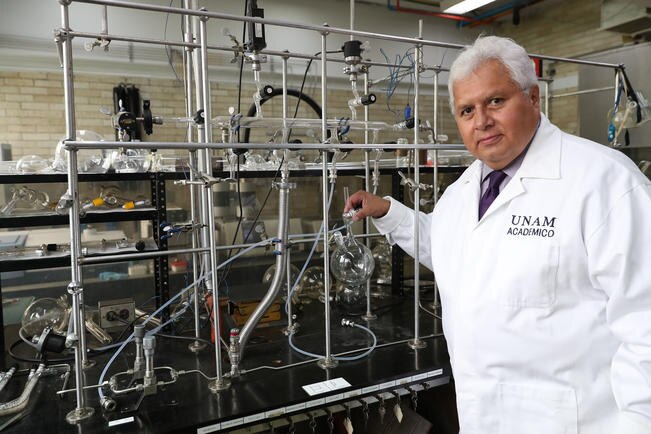 Rafael Navarro afirma que la NASA inició la construcción de un nuevo robot que va a ser lanzado a Marte en 2020 y con el que se pretende recolectar rocas espaciales (Fotos: JUAN CARLOS REYES)