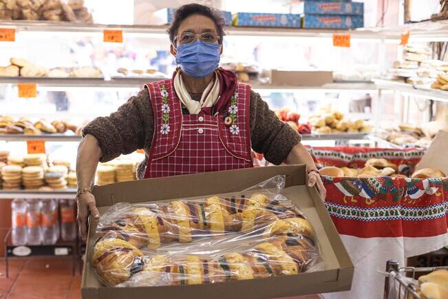 “No queremos que se queden roscas de Reyes sin vender”