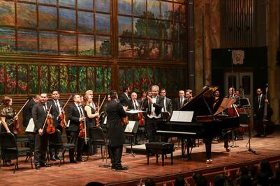 Bellas Artes aplaude a la OFEQ