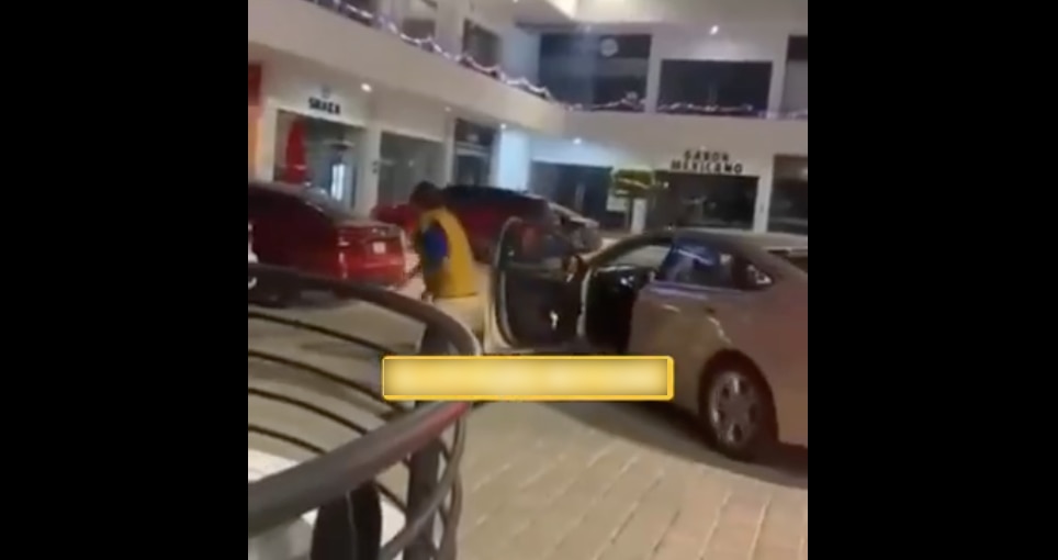 Video. Sujeto agrede a mesero, ocasiona daños en restaurante y huye en Querétaro