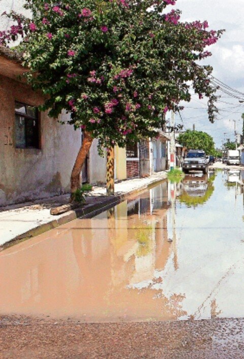 Redoblan atención tras daños por lluvias