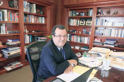 Pide rector de UAQ dejar de ser ‘malinchistas’